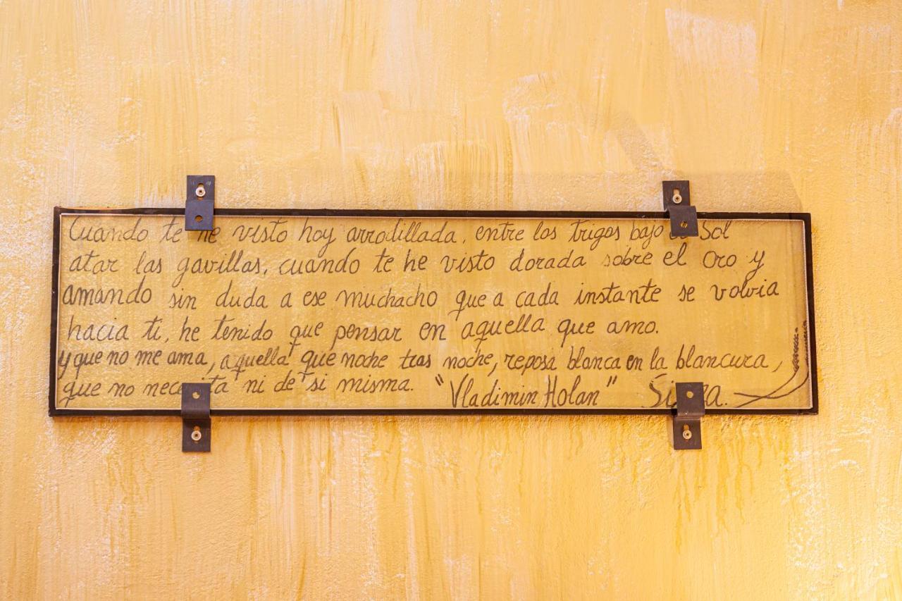 Granja de Moreruela Donde Victor Luna מראה חיצוני תמונה